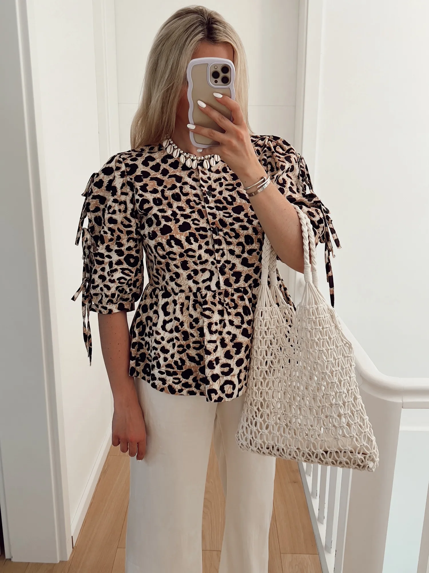 Blouse MIRALI Manches courtes et noeuds motif léopard