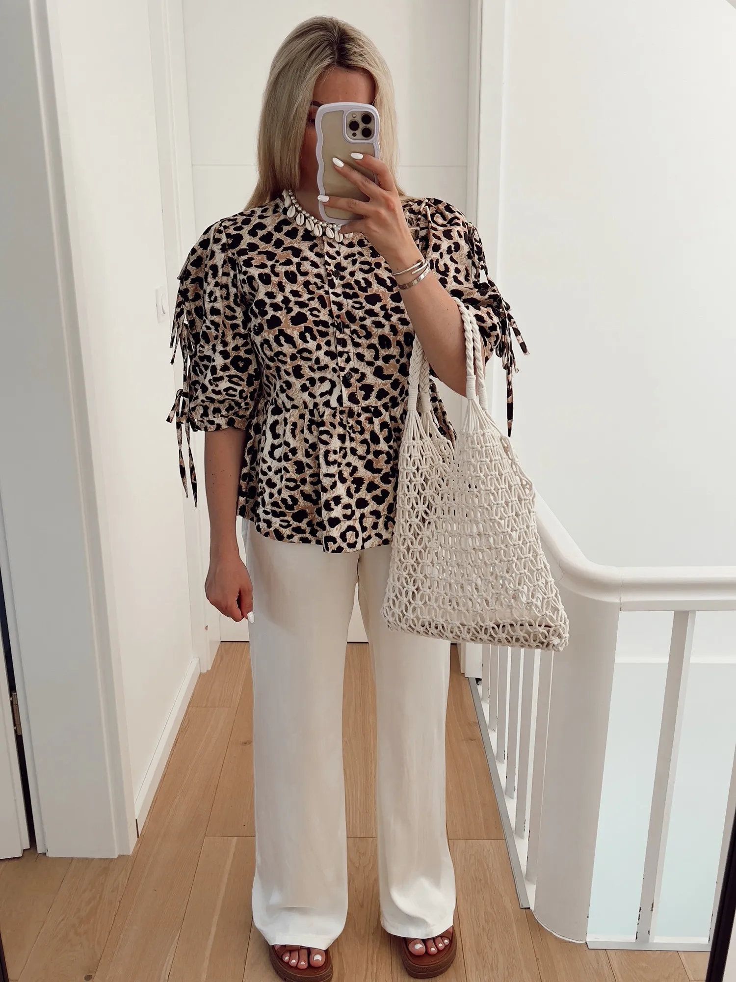 Blouse MIRALI Manches courtes et noeuds motif léopard
