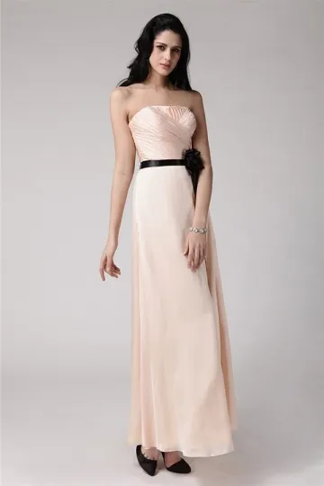 Robe chic rose pâle taille ornée de nœud papillon noire pour mariage