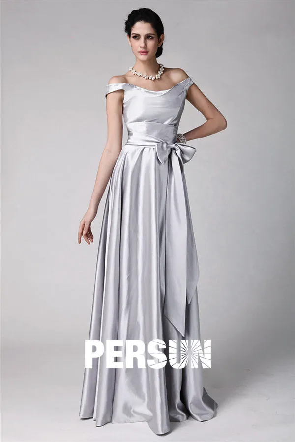 Robe de soirée grise argentée à épaule dégagé & nœud papillon