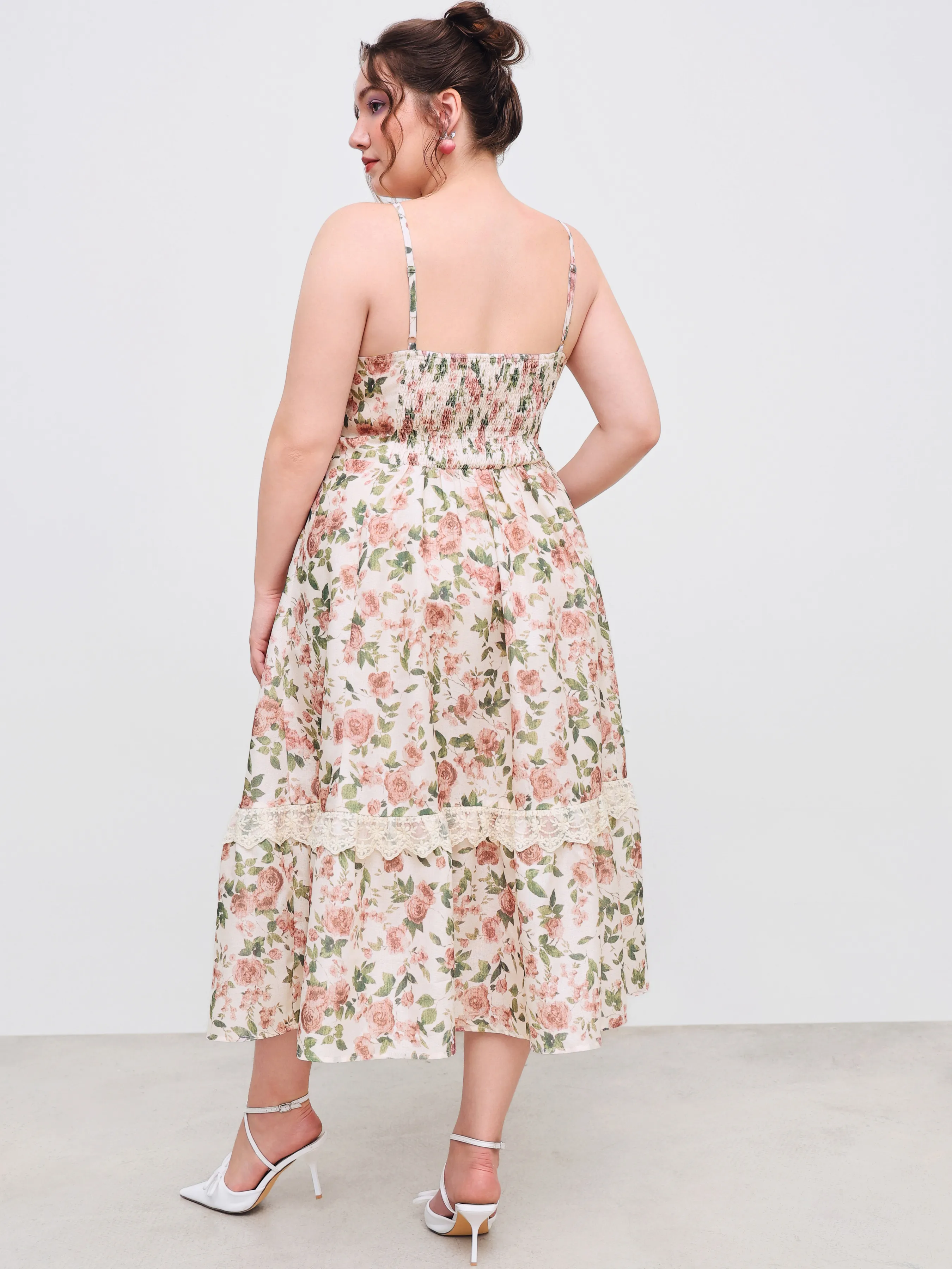 Robe midi à lacets et à bordure en dentelle florale Curve & Plus