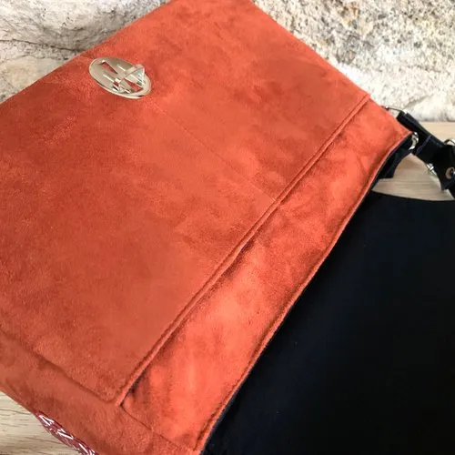 Sac à bandoulière, sac en suédine terracotta, sac artisanal, crossbody, sac fait-main, cadeau original, sac décontracté terracot