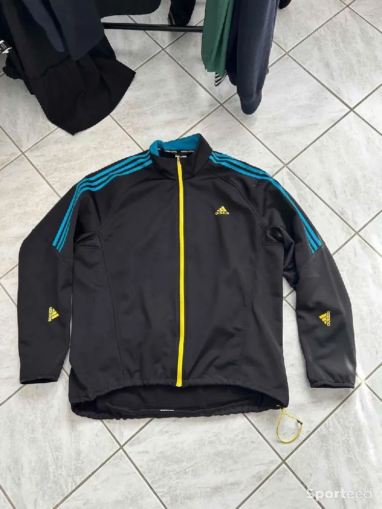 Veste cyclisme adidas d'occasion Ajouté le : 07/10/2023